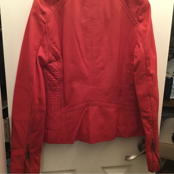 Wilson’s Red Leather Small EUC - Picture 3 of 3